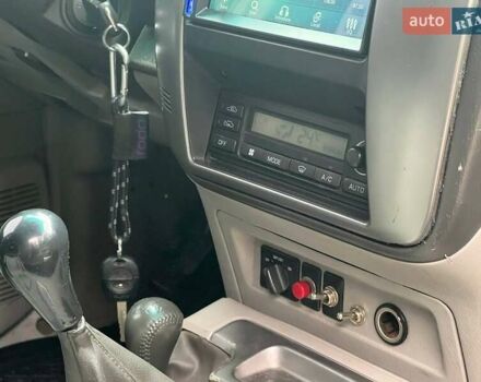 Серый Ниссан Патрол, объемом двигателя 3 л и пробегом 446 тыс. км за 15900 $, фото 13 на Automoto.ua