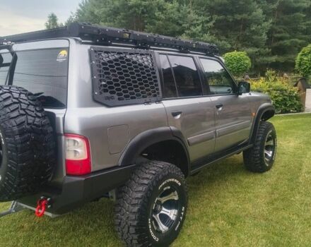 Серый Ниссан Патрол, объемом двигателя 0 л и пробегом 320 тыс. км за 2950 $, фото 6 на Automoto.ua