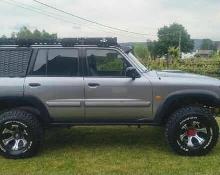 Серый Ниссан Патрол, объемом двигателя 0 л и пробегом 320 тыс. км за 2950 $, фото 7 на Automoto.ua