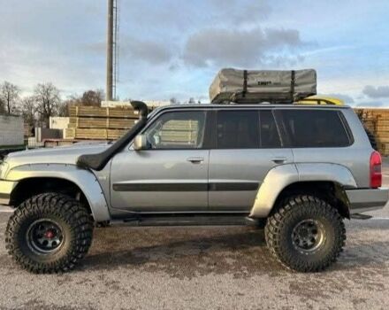 Сірий Ніссан Патрол, об'ємом двигуна 3 л та пробігом 244 тис. км за 3838 $, фото 3 на Automoto.ua