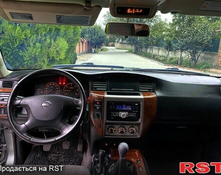 Серый Ниссан Патрол, объемом двигателя 3 л и пробегом 250 тыс. км за 20000 $, фото 10 на Automoto.ua