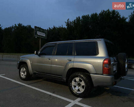 Сірий Ніссан Патрол, об'ємом двигуна 3 л та пробігом 250 тис. км за 19500 $, фото 18 на Automoto.ua