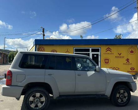 Серый Ниссан Патрол, объемом двигателя 3 л и пробегом 283 тыс. км за 20000 $, фото 7 на Automoto.ua