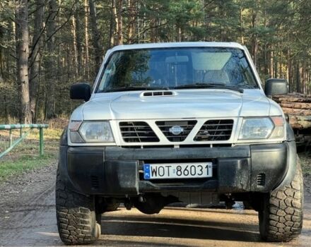 Серый Ниссан Патрол, объемом двигателя 3 л и пробегом 230 тыс. км за 3100 $, фото 1 на Automoto.ua