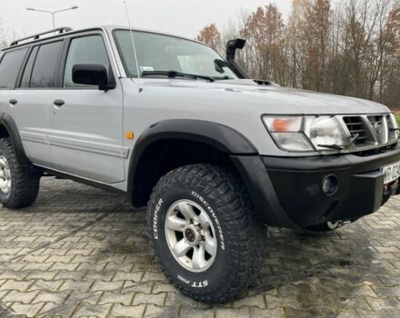 Серый Ниссан Патрол, объемом двигателя 3 л и пробегом 200 тыс. км за 4000 $, фото 1 на Automoto.ua