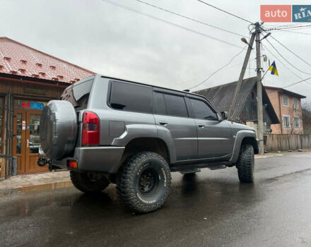 Сірий Ніссан Патрол, об'ємом двигуна 2.95 л та пробігом 283 тис. км за 30000 $, фото 2 на Automoto.ua