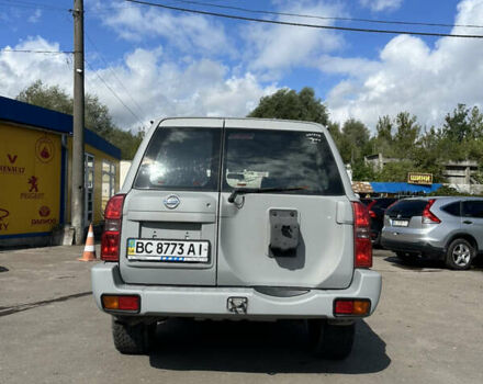 Серый Ниссан Патрол, объемом двигателя 3 л и пробегом 283 тыс. км за 20000 $, фото 4 на Automoto.ua