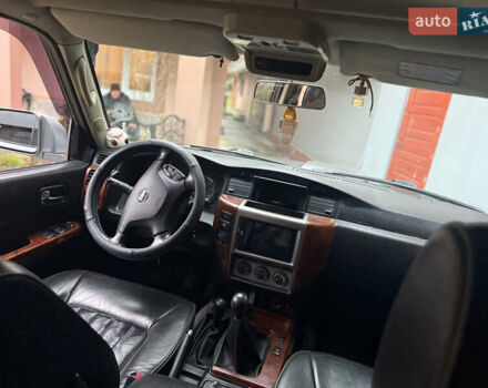 Сірий Ніссан Патрол, об'ємом двигуна 2.95 л та пробігом 283 тис. км за 30000 $, фото 8 на Automoto.ua