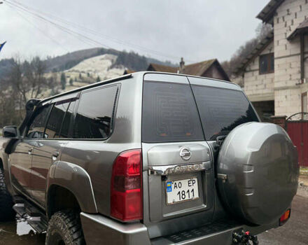 Сірий Ніссан Патрол, об'ємом двигуна 2.95 л та пробігом 283 тис. км за 30000 $, фото 18 на Automoto.ua