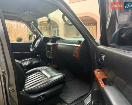 Сірий Ніссан Патрол, об'ємом двигуна 2.95 л та пробігом 283 тис. км за 30000 $, фото 14 на Automoto.ua