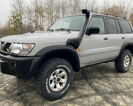 Серый Ниссан Патрол, объемом двигателя 3 л и пробегом 200 тыс. км за 4000 $, фото 2 на Automoto.ua