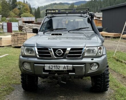 Серый Ниссан Патрол, объемом двигателя 3 л и пробегом 200 тыс. км за 9340 $, фото 3 на Automoto.ua