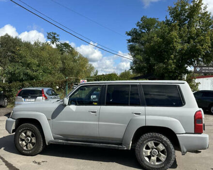 Серый Ниссан Патрол, объемом двигателя 3 л и пробегом 283 тыс. км за 20000 $, фото 2 на Automoto.ua