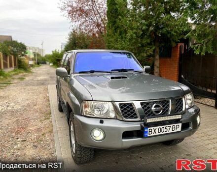 Серый Ниссан Патрол, объемом двигателя 3 л и пробегом 250 тыс. км за 20000 $, фото 1 на Automoto.ua