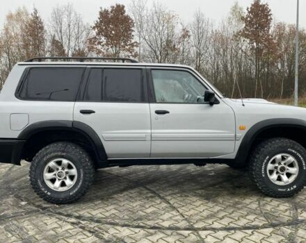 Серый Ниссан Патрол, объемом двигателя 3 л и пробегом 200 тыс. км за 4000 $, фото 7 на Automoto.ua