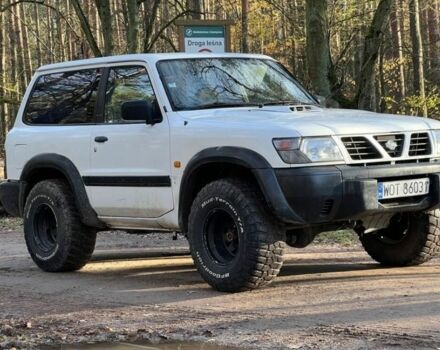 Серый Ниссан Патрол, объемом двигателя 3 л и пробегом 230 тыс. км за 3100 $, фото 2 на Automoto.ua