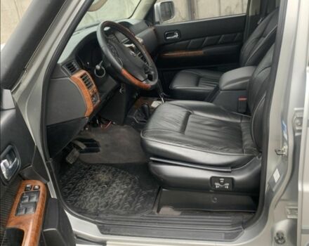 Серый Ниссан Патрол, объемом двигателя 3 л и пробегом 263 тыс. км за 3900 $, фото 5 на Automoto.ua