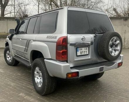 Серый Ниссан Патрол, объемом двигателя 2.95 л и пробегом 204 тыс. км за 22800 $, фото 4 на Automoto.ua
