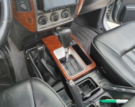 Серый Ниссан Патрол, объемом двигателя 3 л и пробегом 140 тыс. км за 19500 $, фото 4 на Automoto.ua