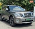Серый Ниссан Патрол, объемом двигателя 5.6 л и пробегом 220 тыс. км за 19900 $, фото 2 на Automoto.ua