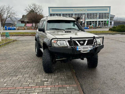 Сірий Ніссан Патрол, об'ємом двигуна 2.95 л та пробігом 222 тис. км за 25000 $, фото 1 на Automoto.ua
