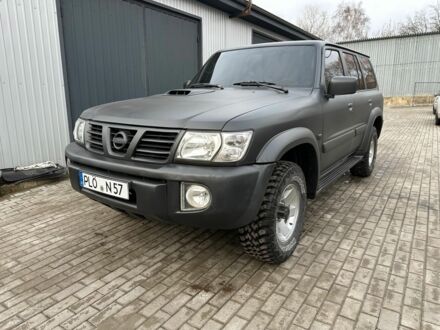 Серый Ниссан Патрол, объемом двигателя 3 л и пробегом 311 тыс. км за 7300 $, фото 1 на Automoto.ua