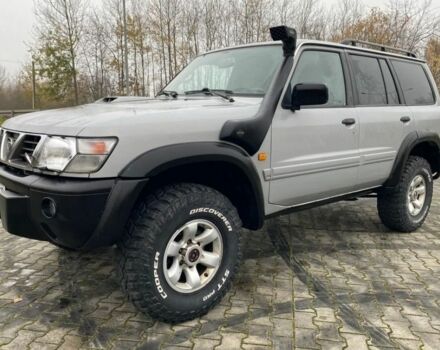 Серый Ниссан Патрол, объемом двигателя 3 л и пробегом 297 тыс. км за 4500 $, фото 1 на Automoto.ua