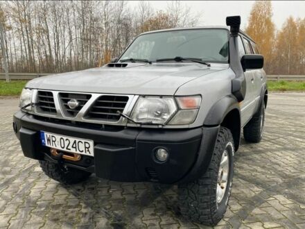Сірий Ніссан Патрол, об'ємом двигуна 3 л та пробігом 200 тис. км за 4000 $, фото 1 на Automoto.ua
