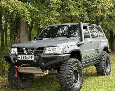 Серый Ниссан Патрол, объемом двигателя 2.5 л и пробегом 200 тыс. км за 66006 $, фото 1 на Automoto.ua