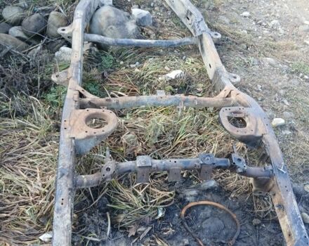 Синій Ніссан Патрол, об'ємом двигуна 0 л та пробігом 300 тис. км за 1000 $, фото 3 на Automoto.ua