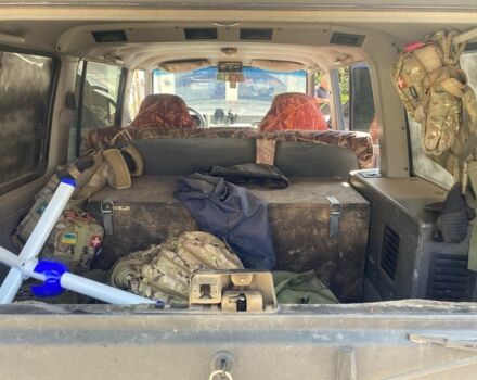 Синий Ниссан Патрол, объемом двигателя 2.8 л и пробегом 221 тыс. км за 2500 $, фото 5 на Automoto.ua