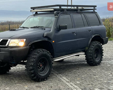Синий Ниссан Патрол, объемом двигателя 2.83 л и пробегом 290 тыс. км за 14500 $, фото 5 на Automoto.ua