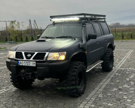 Синий Ниссан Патрол, объемом двигателя 2.83 л и пробегом 290 тыс. км за 14500 $, фото 3 на Automoto.ua