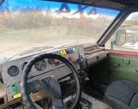 Зелений Ніссан Патрол, об'ємом двигуна 3.3 л та пробігом 250 тис. км за 4750 $, фото 6 на Automoto.ua