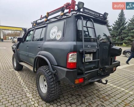 Зелений Ніссан Патрол, об'ємом двигуна 2.8 л та пробігом 198 тис. км за 19999 $, фото 10 на Automoto.ua