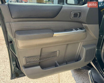 Зеленый Ниссан Патрол, объемом двигателя 4.2 л и пробегом 270 тыс. км за 26800 $, фото 16 на Automoto.ua