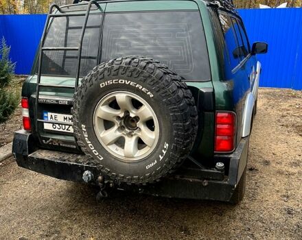 Зелений Ніссан Патрол, об'ємом двигуна 3 л та пробігом 275 тис. км за 11000 $, фото 4 на Automoto.ua