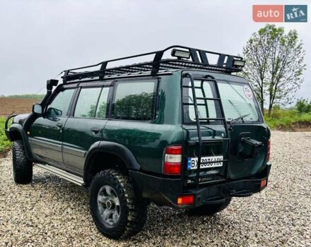 Зеленый Ниссан Патрол, объемом двигателя 3 л и пробегом 323 тыс. км за 16500 $, фото 6 на Automoto.ua