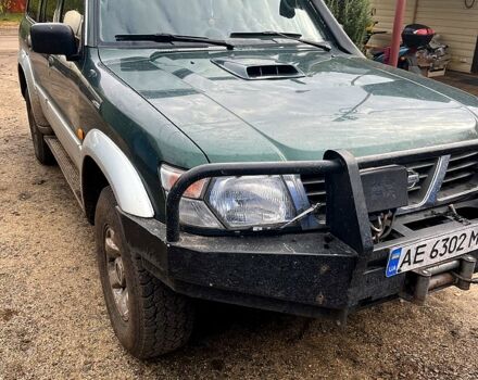 Зелений Ніссан Патрол, об'ємом двигуна 3 л та пробігом 275 тис. км за 11000 $, фото 2 на Automoto.ua