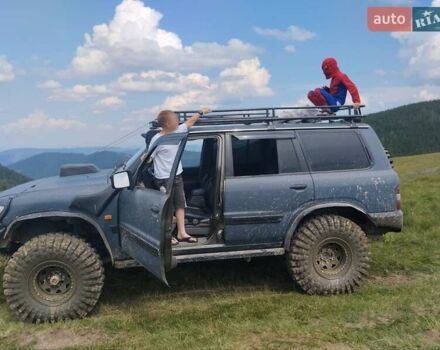 Зеленый Ниссан Патрол, объемом двигателя 2.83 л и пробегом 300 тыс. км за 23000 $, фото 1 на Automoto.ua
