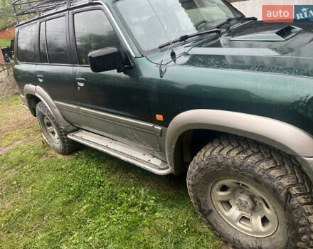 Зеленый Ниссан Патрол, объемом двигателя 2.95 л и пробегом 300 тыс. км за 9800 $, фото 3 на Automoto.ua
