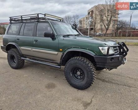 Зелений Ніссан Патрол, об'ємом двигуна 2.95 л та пробігом 311 тис. км за 17300 $, фото 1 на Automoto.ua