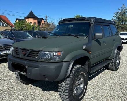 Зелений Ніссан Патрол, об'ємом двигуна 2.95 л та пробігом 333 тис. км за 25000 $, фото 1 на Automoto.ua