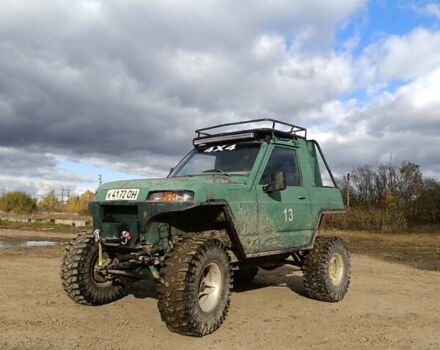 Зелений Ніссан Патрол, об'ємом двигуна 3.3 л та пробігом 250 тис. км за 4750 $, фото 1 на Automoto.ua