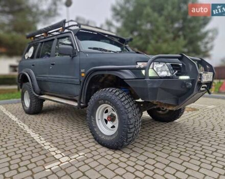 Зелений Ніссан Патрол, об'ємом двигуна 2.8 л та пробігом 198 тис. км за 19999 $, фото 1 на Automoto.ua