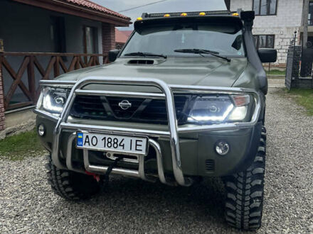 Ниссан Патрол 2000 в Тячеве на Automoto.ua Зеленый Ниссан Патрол, объемом двигателя 2.8 л и пробегом 276 тыс. км за 17500 $, фото 1 на Automoto.ua