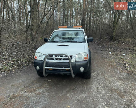 Белый Ниссан Пикап, объемом двигателя 2.5 л и пробегом 190 тыс. км за 6200 $, фото 1 на Automoto.ua