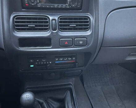 Белый Ниссан Пикап, объемом двигателя 2.5 л и пробегом 190 тыс. км за 6200 $, фото 10 на Automoto.ua