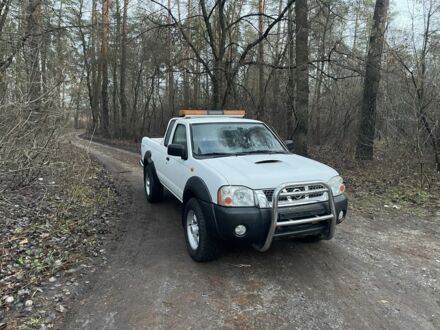 Белый Ниссан Пикап, объемом двигателя 0 л и пробегом 190 тыс. км за 6200 $, фото 1 на Automoto.ua