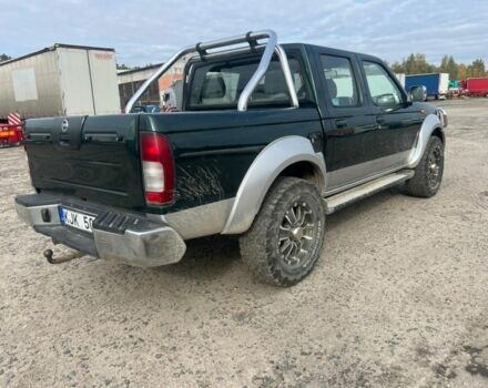 Зелений Ніссан Пікап, об'ємом двигуна 2.5 л та пробігом 300 тис. км за 6426 $, фото 4 на Automoto.ua